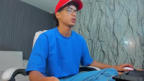 leam_1 online show from March 1, 2:55 am