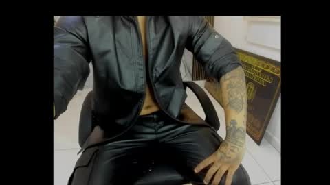 leather_king_of_bitches online show from April 24, 5:26 pm
