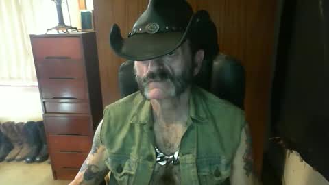 leathergreaser online show from January 9, 6:40 am