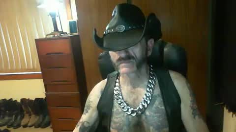 leathergreaser online show from February 15, 7:51 am