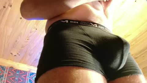 Dliciousman online show from April 8, 7:00 pm