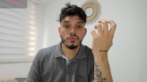 Alejandro online show from December 14, 5:25 pm