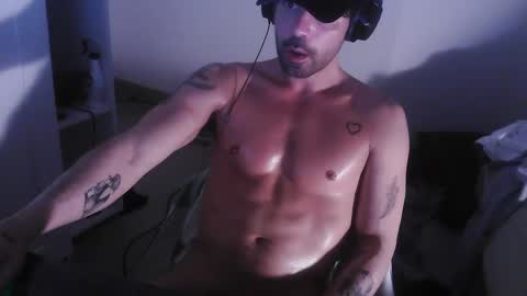 Snapshot of leo1991lol chatting on March 5, 4:46 am leo1991lol online show from March 5, 4:46 am