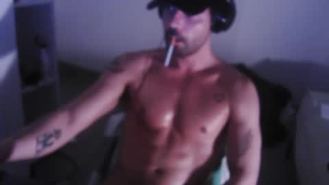 Snapshot of leo1991lol chatting on February 21, 4:29 am leo1991lol online show from February 21, 4:29 am