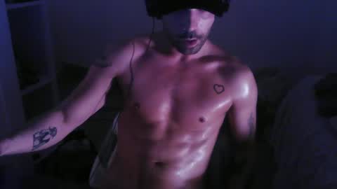 Snapshot of leo1991lol chatting on December 26, 8:42 pm leo1991lol online show from December 26, 8:42 pm