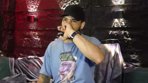 Snapshot of leo_diaz01 chatting on October 22, 2:26 am Leo Diaz online show from October 22, 2:26 am