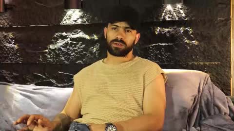 Leo  Diaz online show from November 8, 2:26 am