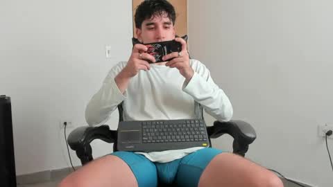 Leo Jones online show from April 18, 8:42 pm