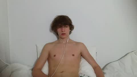 Leon online show from May 17, 4:14 pm
