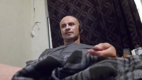 leonar0101 online show from February 2, 5:15 pm