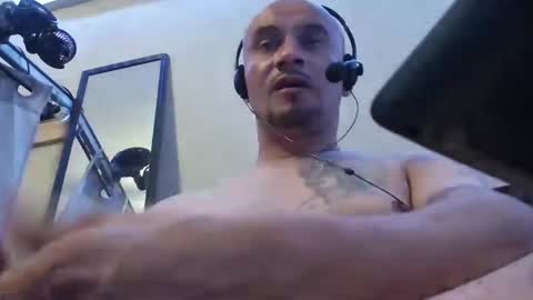 leonar0101 online show from December 11, 4:30 am