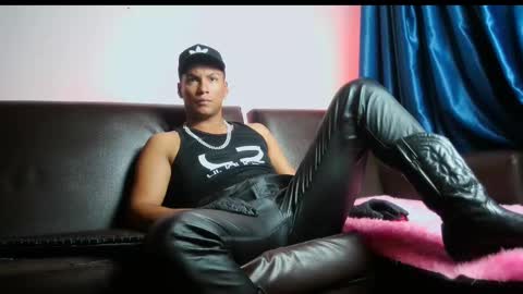 Lenardo jaramillo online show from March 5, 9:05 am