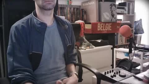 Vampiro Diurno online show from December 3, 7:00 pm