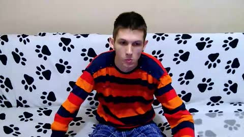 lester_broo online show from March 30, 8:21 pm