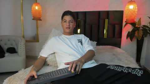 LevySteven online show from November 26, 7:11 am