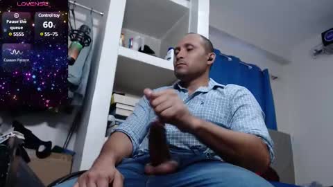 Snapshot of lewislamxxx chatting on January 17, 8:26 pm Lewis online show from January 17, 8:26 pm