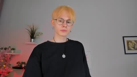 LIAM online show from April 3, 5:26 am