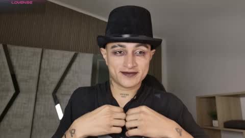 LiamDeep online show from February 18, 10:40 pm