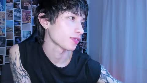 Snapshot of liamelf chatting on March 6, 6:30 am Liam online show from March 6, 6:30 am