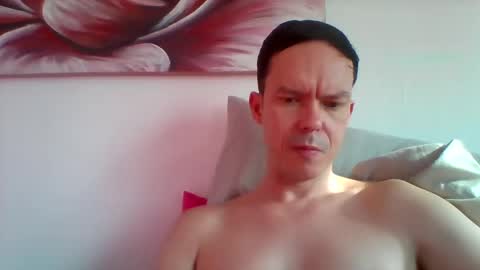 LiamRose online show from December 11, 5:01 am