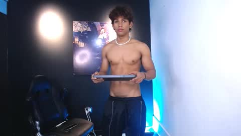 liamvibes212 online show from January 18, 11:56 am