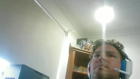 Snapshot of lickitwell29 chatting on October 30, 11:06 pm lickitwell29 online show from October 30, 11:06 pm