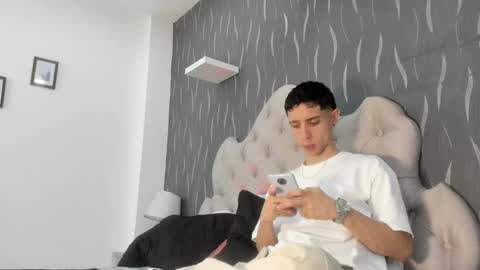 L I I A M online show from February 11, 4:33 am