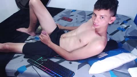 Snapshot of linger420 chatting on January 18, 1:45 am linger420 online show from January 18, 1:45 am