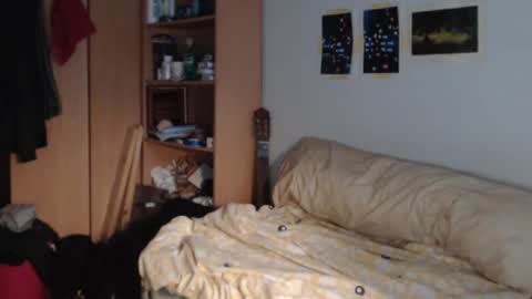Snapshot of littlealien7 chatting on October 23, 5:44 am littlealien7 online show from October 23, 5:44 am