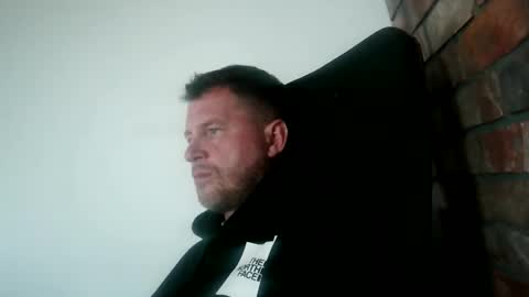 Snapshot of lllukasssxxx chatting on October 11, 12:31 pm lllukasssxxx online show from October 11, 12:31 pm