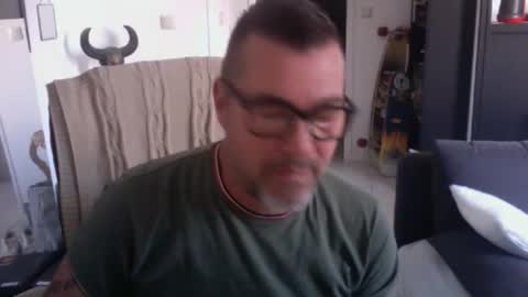 loanm online show from March 22, 1:49 pm