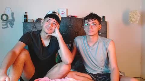 Snapshot of logan_willyams_ chatting on October 2, 3:54 am logan_willyams_ online show from October 2, 3:54 am