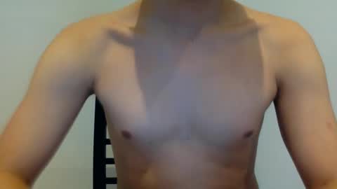 Snapshot of londonboy405 chatting on February 13, 10:55 am londonboy405 online show from February 13, 10:55 am