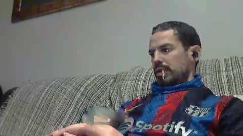 Alejandro Rulitos Twitter longnight55 Intagram 5longnight5 online show from December 21, 8:28 pm