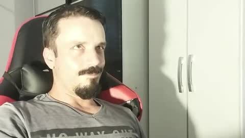 Lucas online show from January 1, 3:46 pm