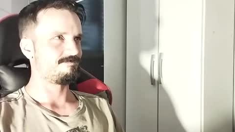 Lucas online show from March 12, 1:19 pm