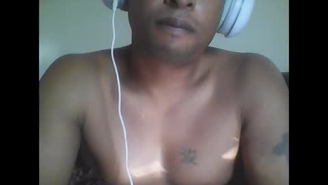 LostGeckos online show from November 8, 8:45 pm