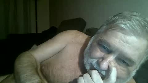 louis_chokdee online show from January 8, 5:05 pm