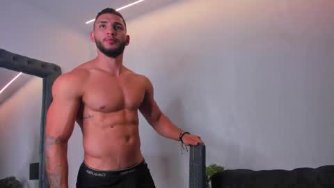 Louis online show from February 3, 10:20 am