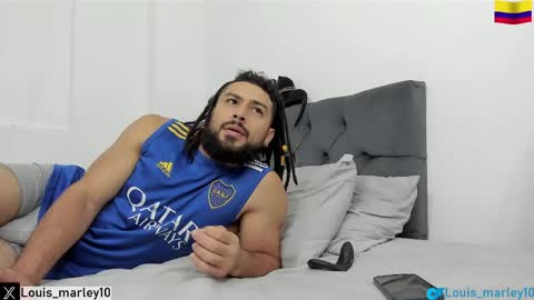 louis_marley_ online show from April 17, 9:17 pm