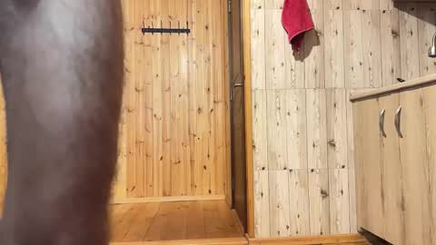 Snapshot of louis_preston chatting on October 21, 1:42 am Mark online show from October 21, 1:42 am