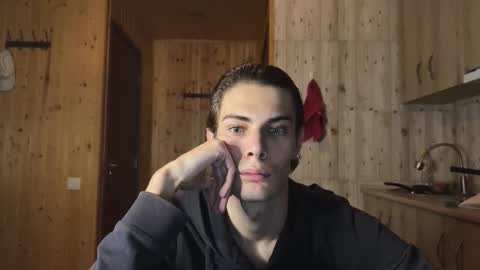 Snapshot of louis_preston chatting on November 1, 4:33 pm Mark online show from November 1, 4:33 pm