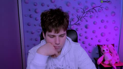 your dream  online show from January 9, 10:09 am