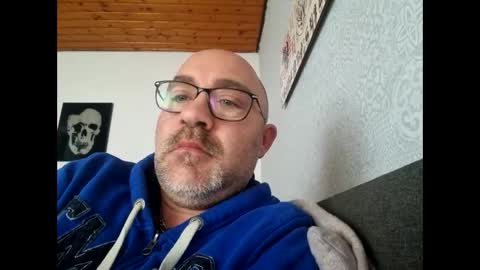 lover010983 online show from January 15, 8:20 am