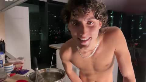 Leo Loves online show from February 28, 1:10 pm