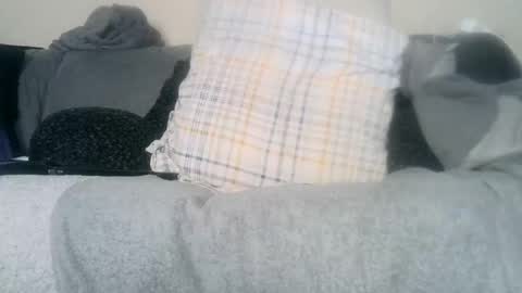 lovetobeused online show from January 15, 12:14 am