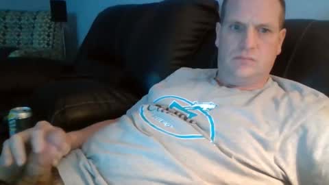 lovetocum37 online show from February 17, 1:48 am