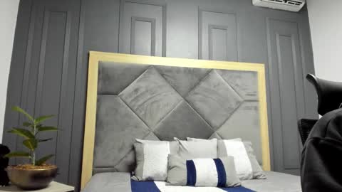 luca_morettii online show from January 8, 12:21 pm