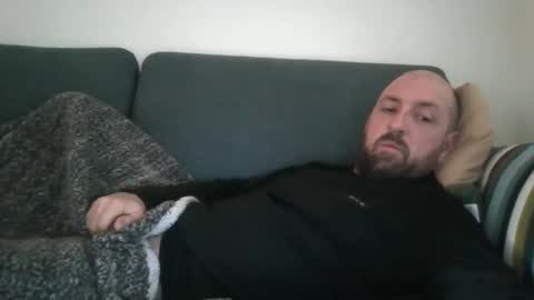 Snapshot of lucabeech88 chatting on December 5, 9:17 am Luca online show from December 5, 9:17 am