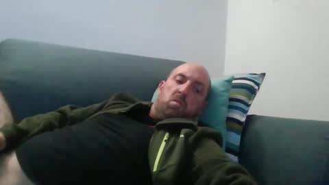 Snapshot of lucabeech88 chatting on October 28, 8:44 pm Luca online show from October 28, 8:44 pm